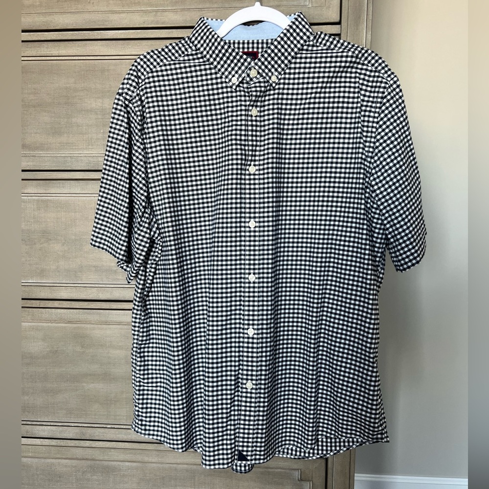 UNTUCKit Men’s XL short sleeve button down